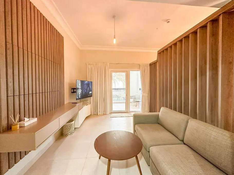 202 Ansam Studio With Stunning Pool View location